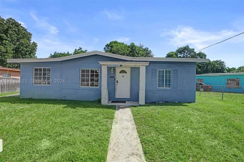 3 bedroom SingleFamilyResidence at 13645 NW 3rd Ave, Nichols Heights Addn, North Miami — photo 4