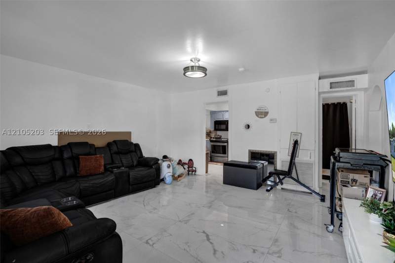 3 bedroom SingleFamilyResidence at 13645 NW 3rd Ave, Nichols Heights Addn, North Miami — photo 5