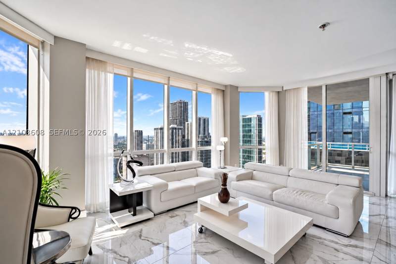 3 bedroom Condominium at 244 Biscayne Blvd 4308, Vizcayne North Condo, Miami — photo 3