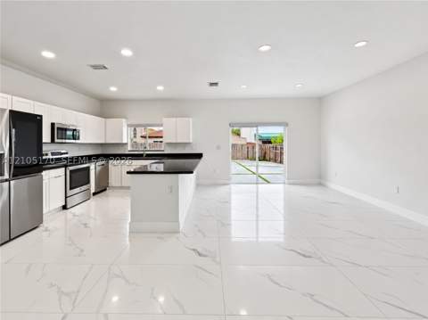 15579 SW 10th Ln, Miami FL - photo 12 of 31