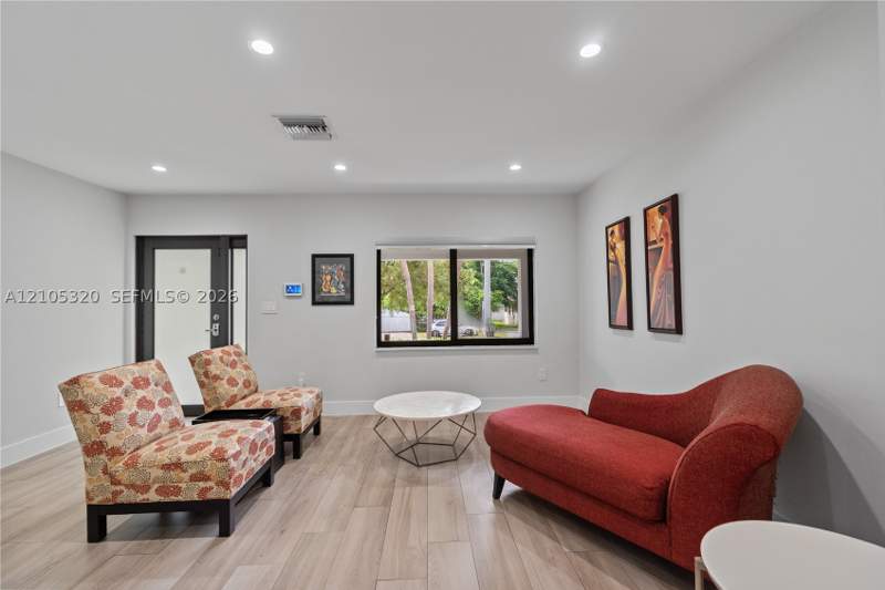 4 bedroom SingleFamilyResidence at 6217 SW 16th St, Alameda, West Miami — photo 4