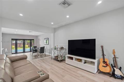 6217 SW 16th St, West Miami FL - photo 6 of 43