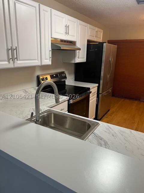 3340 Torremolinos Ave A-40, Doral FL - photo 7 of 34