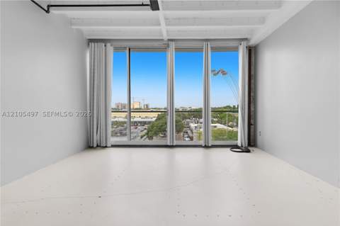 8101 Biscayne Blvd R-414, Miami FL - photo 6 of 27