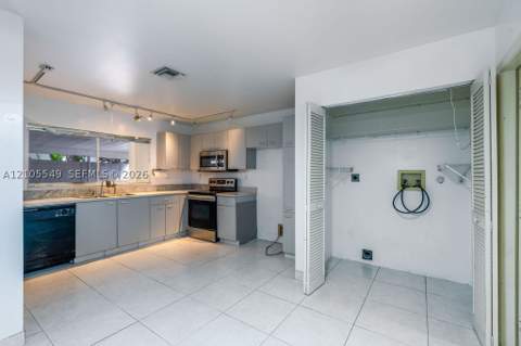 243 NE 212th Ter, Miami FL - photo 13 of 48