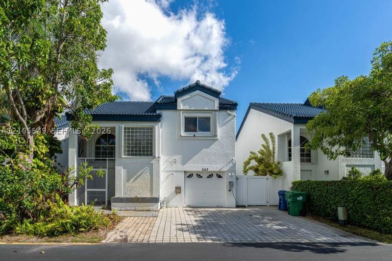 3 bedroom SingleFamilyResidence at 243 NE 212th Ter, San Simeon Homes, Miami — photo 2