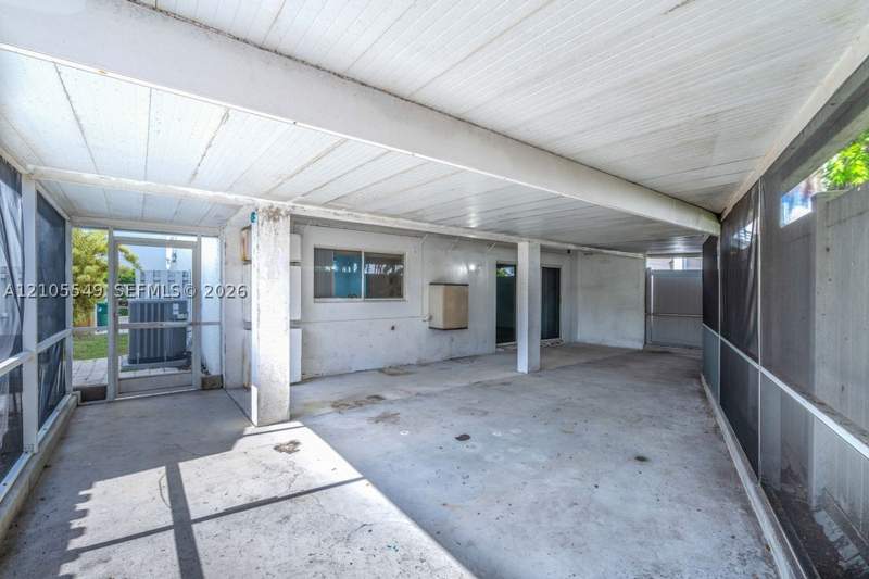 3 bedroom SingleFamilyResidence at 243 NE 212th Ter, San Simeon Homes, Miami — photo 4