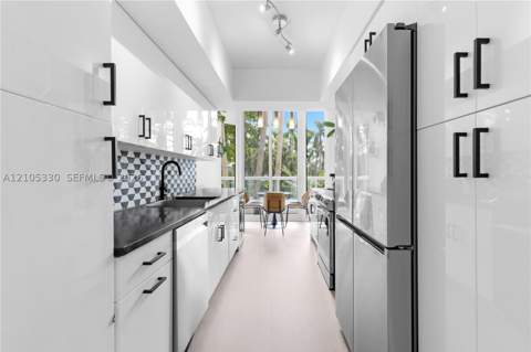 21205 Yacht Club Dr 304, Aventura FL - photo 6 of 40