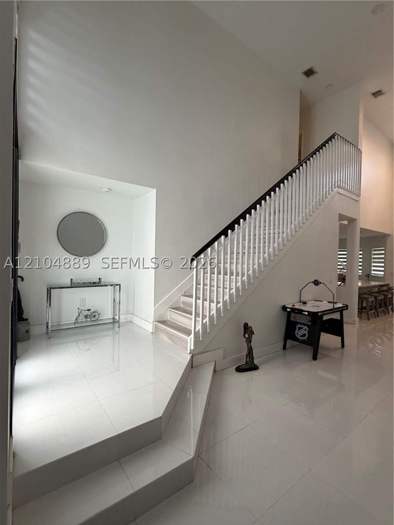 4 bedroom SingleFamilyResidence at 8185 SW 165th Ct, Kendalland, Miami — photo 2