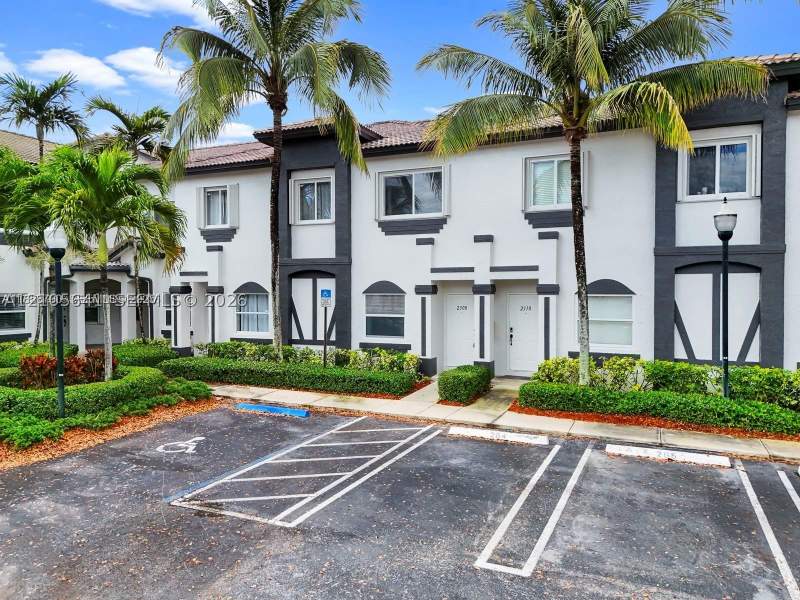 3 bedroom Townhouse at 2308 SE 24th Ave 2308, Towngate Condo Seven, Homestead — photo 2