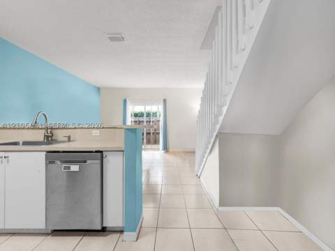 2308 SE 24th Ave 2308, Homestead FL - photo 7 of 30