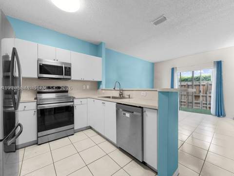 2308 SE 24th Ave 2308, Homestead FL - photo 8 of 30