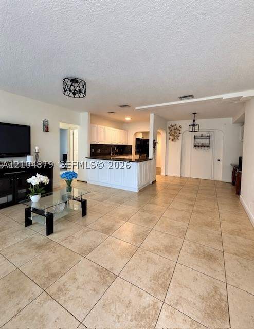 4 bedroom SingleFamilyResidence at 1078 NW 145th St, Biscayne Gardens Sec F Pa, Miami — photo 4