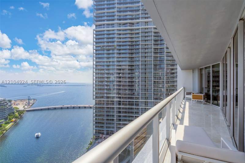2 bedroom Condominium at 465 Brickell Ave 2703, Iconbrickell Condo No 1, Miami — photo 2