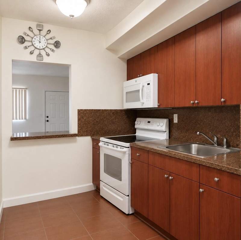 1 bedroom Condominium at 11 SW 52nd Avenue 7b, Carolynn Townhouse Condo, Coral Gables — photo 4