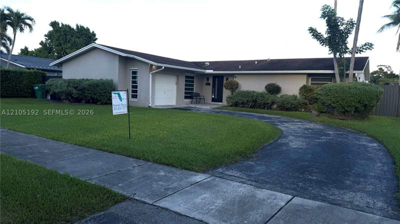 3 bedroom SingleFamilyResidence at 18557 SW 93rd Pl, Bel Aire Sec 13, Cutler Bay — photo 2