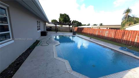 18557 SW 93rd Pl, Cutler Bay FL - photo 8 of 19