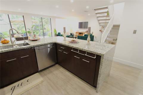 3815 Alcantara Ave D-77, Doral FL - photo 11 of 42
