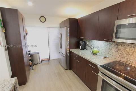 3815 Alcantara Ave D-77, Doral FL - photo 7 of 42