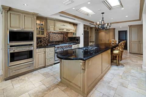 4620 Granada Blvd, Coral Gables FL - photo 14 of 66