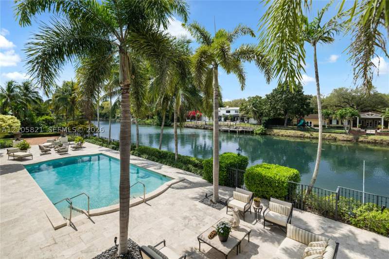 7 bedroom SingleFamilyResidence at 4620 Granada Blvd, C Gab Country Club Sec 5, Coral Gables — photo 3