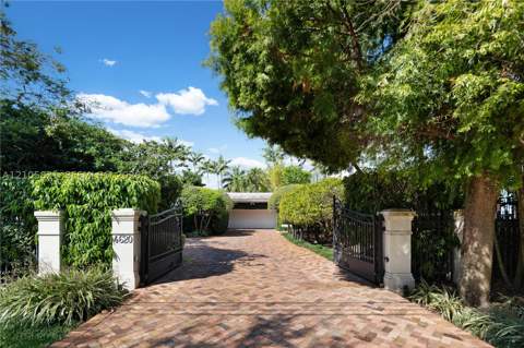4620 Granada Blvd, Coral Gables FL - photo 6 of 66