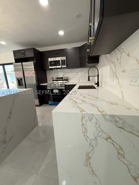775 E 6th Pl, Hialeah FL - photo 22 of 45