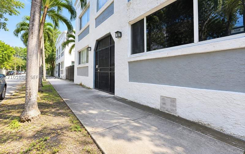 2 bedroom Condominium at 103 NW 6th Ave 1, River Point Condo, Miami — photo 3