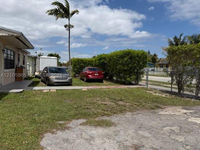 4 bedroom SingleFamilyResidence at 28704 SW 147th Pl, Lee Bell Homes, Homestead — photo 4