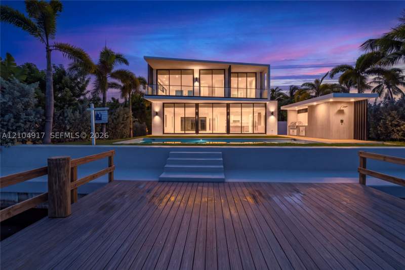 5 bedroom SingleFamilyResidence at 271 N Shore Dr, Normandy Golf Course, Miami Beach — photo 5