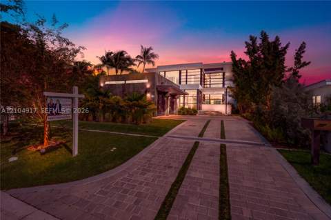 271 N Shore Dr, Miami Beach FL - photo 6 of 60