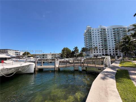 7900 Harbor Island Dr 925, North Bay Village FL - photo 8 of 42