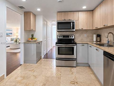 251 174th St 212, Sunny Isles Beach FL - photo 13 of 28