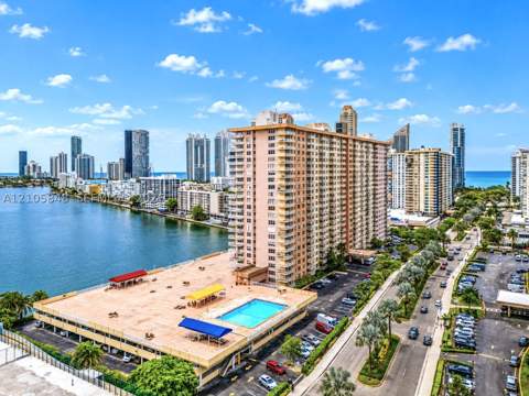 251 174th St 212, Sunny Isles Beach FL - photo 20 of 28