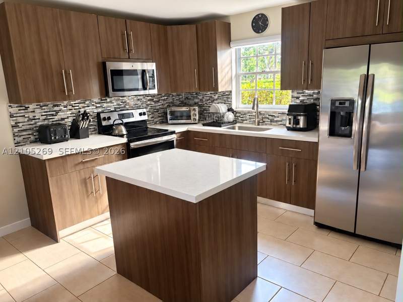 3 bedroom Townhouse at 14911 SW 114th Ter, Adagio Sub, Miami — photo 5