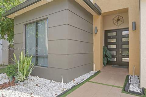 15932 SW 136th Way, Miami FL - photo 10 of 59