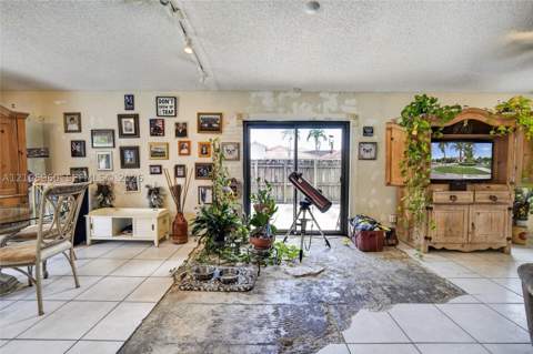 3855 SW 149th Pl, Miami FL - photo 10 of 39