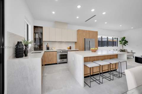 1771 NW 3 St, Miami FL - photo 17 of 39