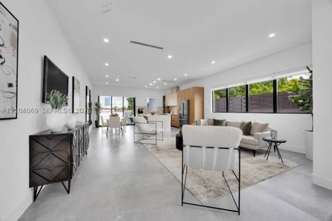 1771 NW 3 St, Miami FL - photo 6 of 39