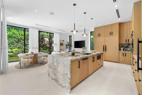 451 NE 52nd St, Miami FL - photo 15 of 116