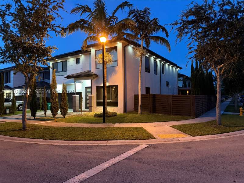 5 bedroom SingleFamilyResidence at 13661 SW 160th Ct, Crestview West, Miami — photo 2