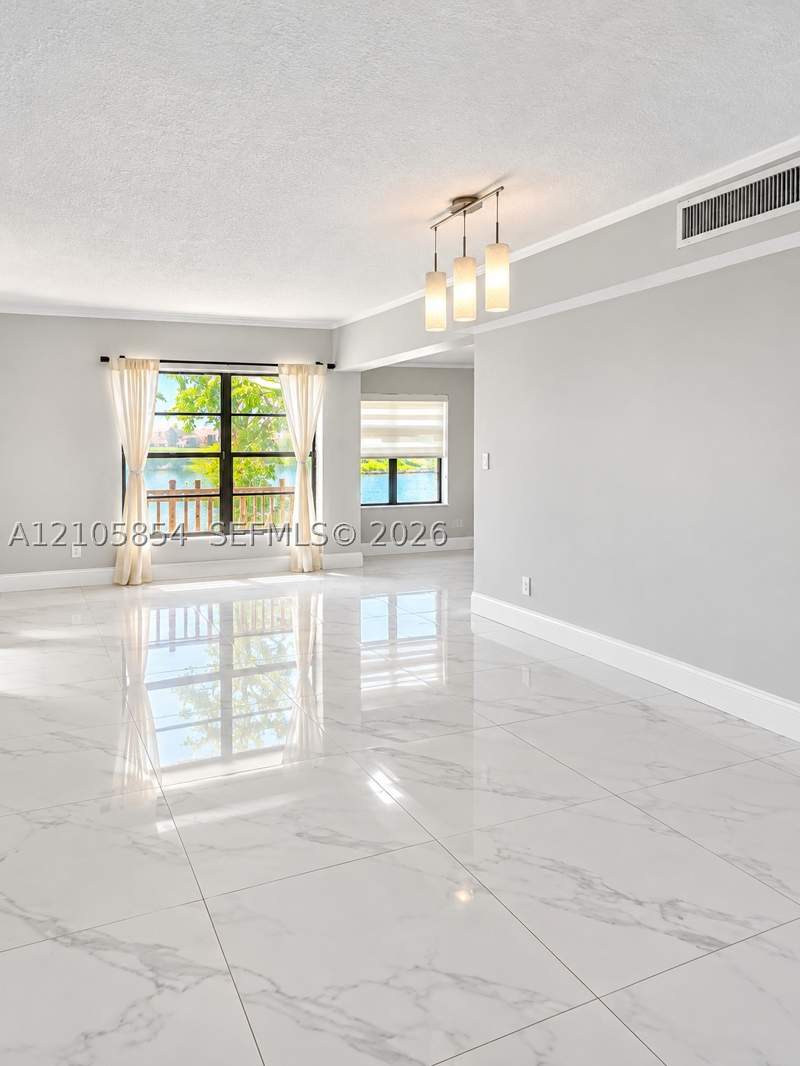 4 bedroom Condominium at 454 NW 97th Pl, East Wind Lake Village, Miami — photo 5
