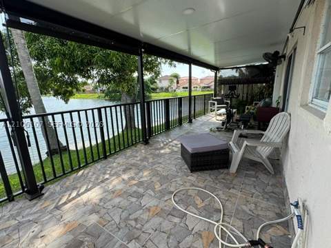 16284 SW 100th Ter, Miami FL - photo 11 of 17