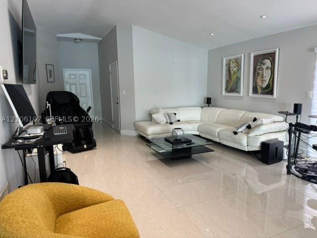 3 bedroom SingleFamilyResidence at 16284 SW 100th Ter, Forest Lakes Gardens Sec, Miami — photo 4
