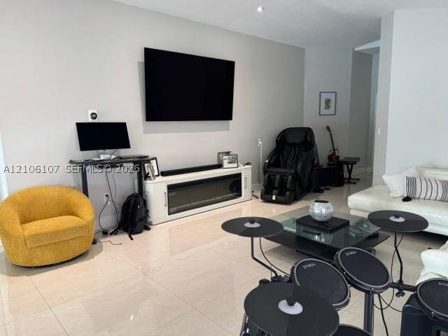 3 bedroom SingleFamilyResidence at 16284 SW 100th Ter, Forest Lakes Gardens Sec, Miami — photo 5