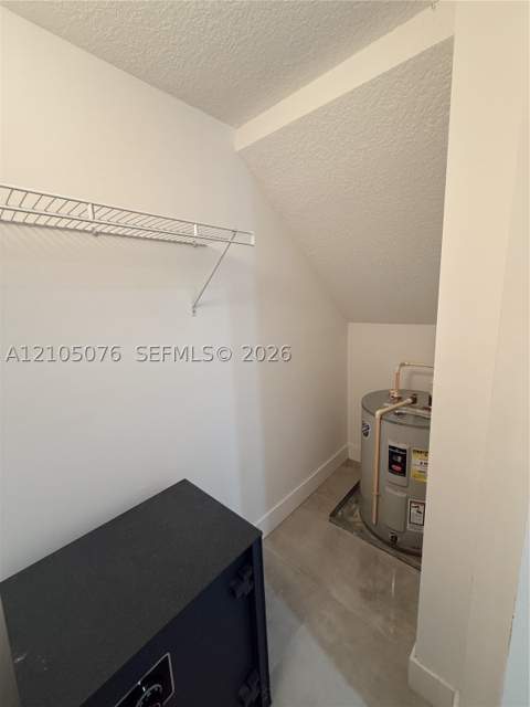 717 NE 191st St, Miami FL - photo 6 of 31