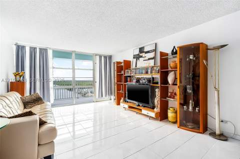 301 174th St 2208, Sunny Isles Beach FL - photo 13 of 48