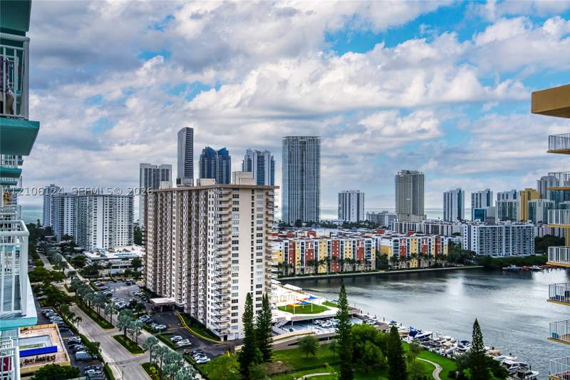 2 bedroom Condominium at 301 174th St 2208, Winston Towers 500 Condo, Sunny Isles Beach — photo 4