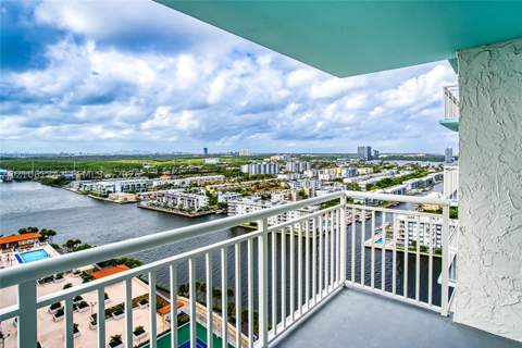 301 174th St 2208, Sunny Isles Beach FL - photo 7 of 48