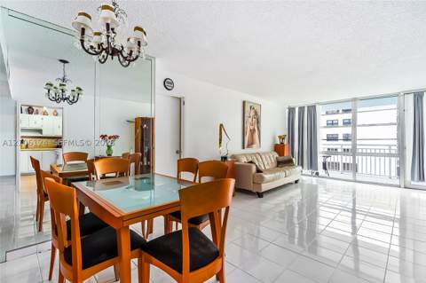 301 174th St 2208, Sunny Isles Beach FL - photo 9 of 48